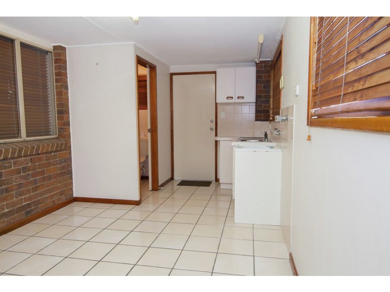 30 Prunda Parade, Raceview QLD 4305