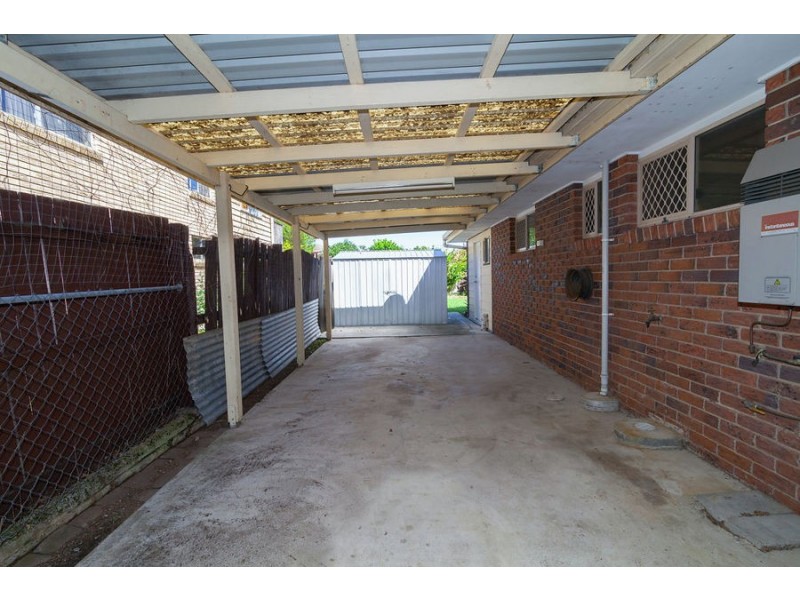 30 Prunda Parade, Raceview QLD 4305