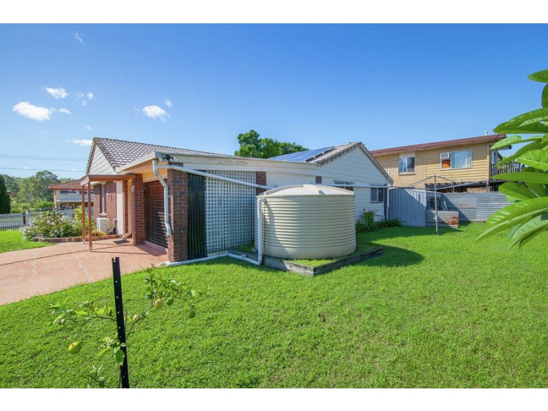 30 Prunda Parade, Raceview QLD 4305