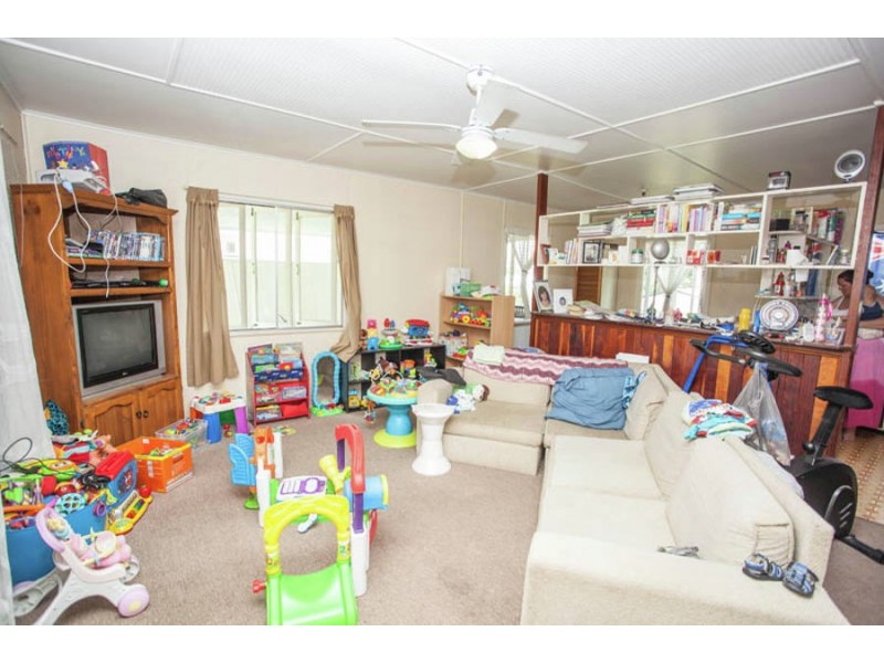 54 Frederick Street, Eastern Heights QLD 4305