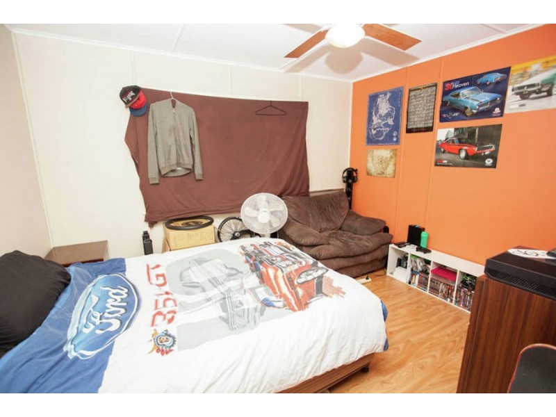 54 Frederick Street, Eastern Heights QLD 4305