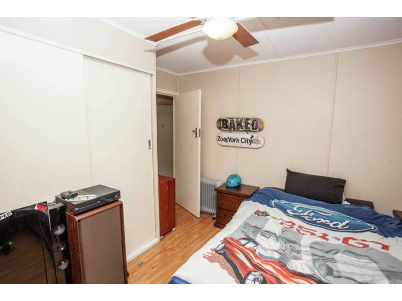 54 Frederick Street, Eastern Heights QLD 4305