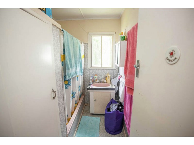 54 Frederick Street, Eastern Heights QLD 4305