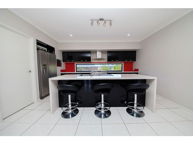 30 Waterfront Drive, Karalee QLD 4306