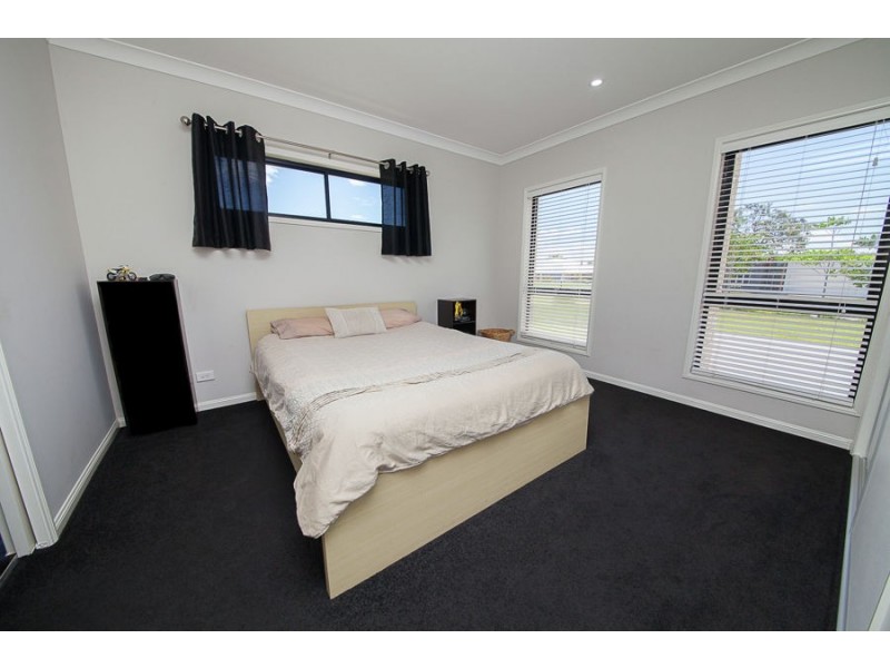 30 Waterfront Drive, Karalee QLD 4306