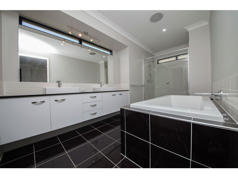 30 Waterfront Drive, Karalee QLD 4306