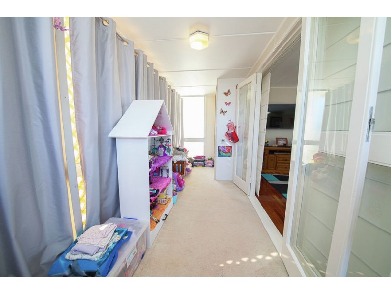 6a Theodore Street, Brassall QLD 4305