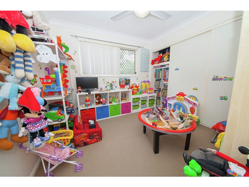 32 Chalmers Place, North Ipswich QLD 4305