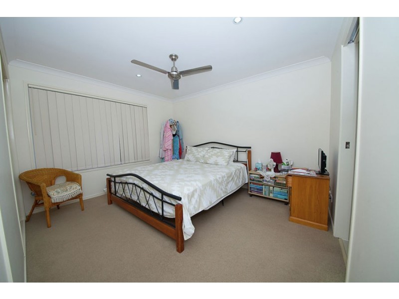 2/10 Belle Court, Redbank QLD 4301