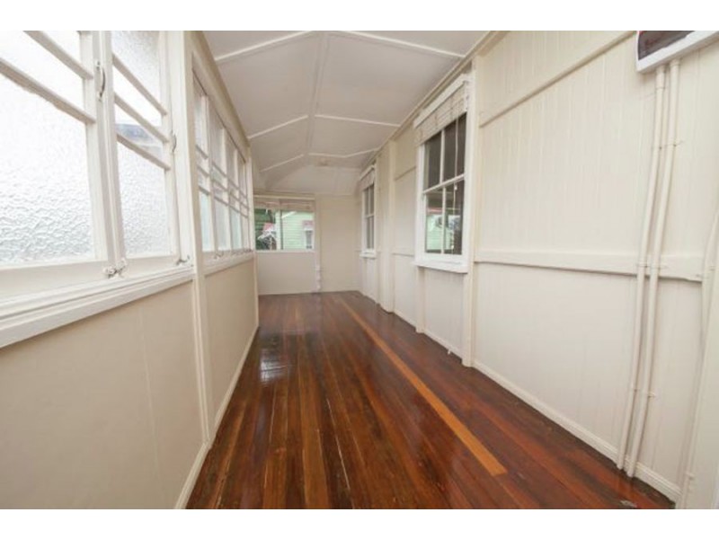 6 Shine Street, One Mile QLD 4305