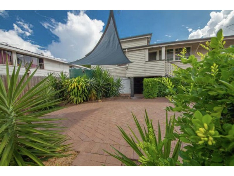 6 Shine Street, One Mile QLD 4305