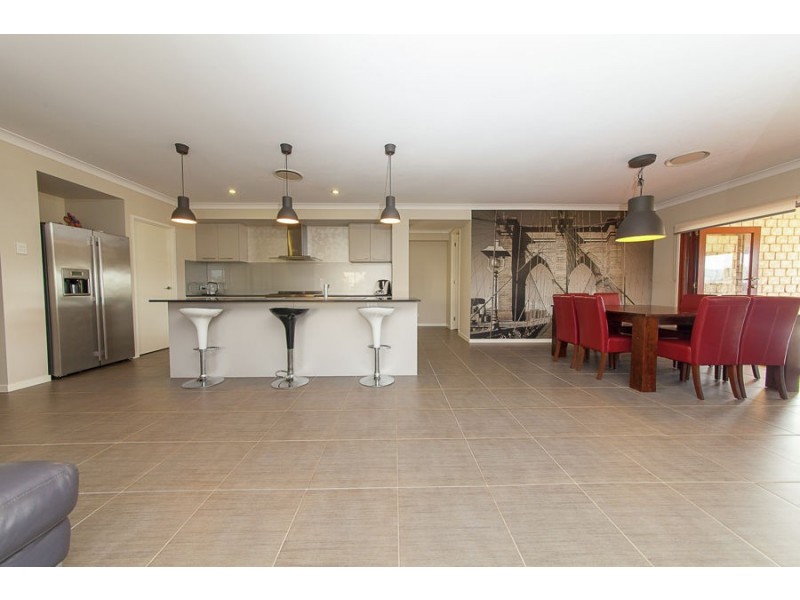 1 Waterlilly Drive, Karalee QLD 4306