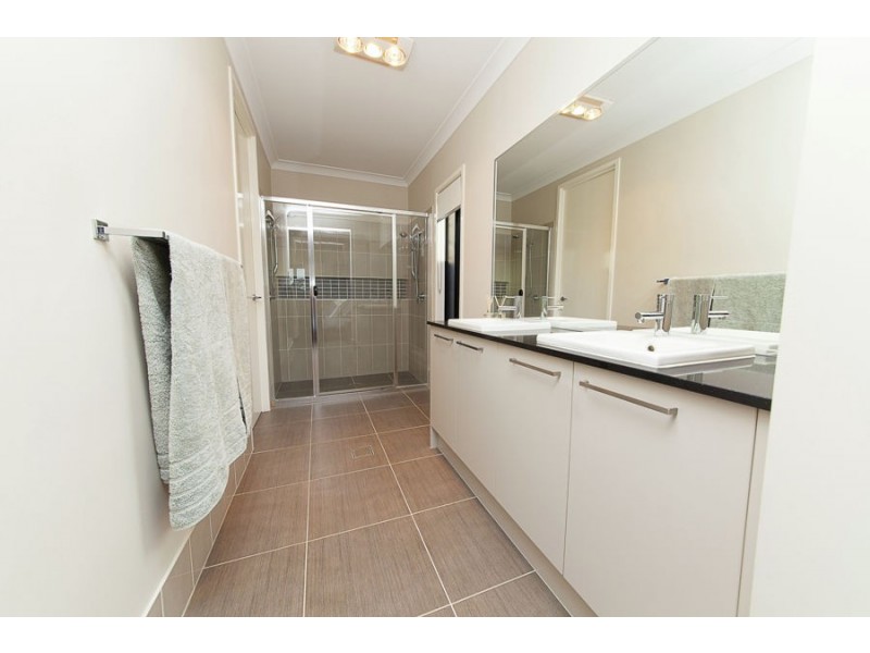 1 Waterlilly Drive, Karalee QLD 4306
