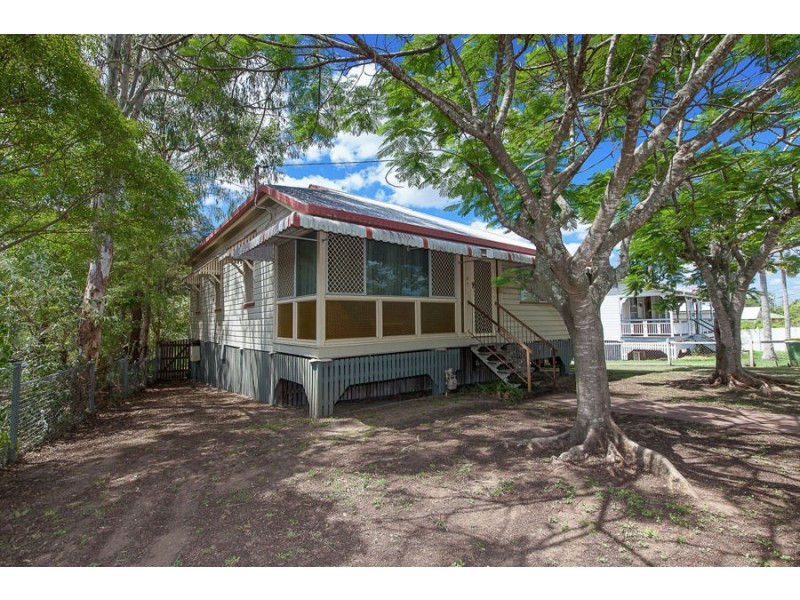 21 Waterworks Road, North Ipswich QLD 4305