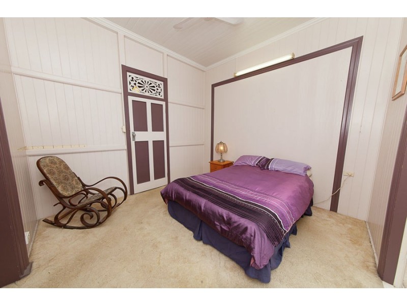21 Waterworks Road, North Ipswich QLD 4305