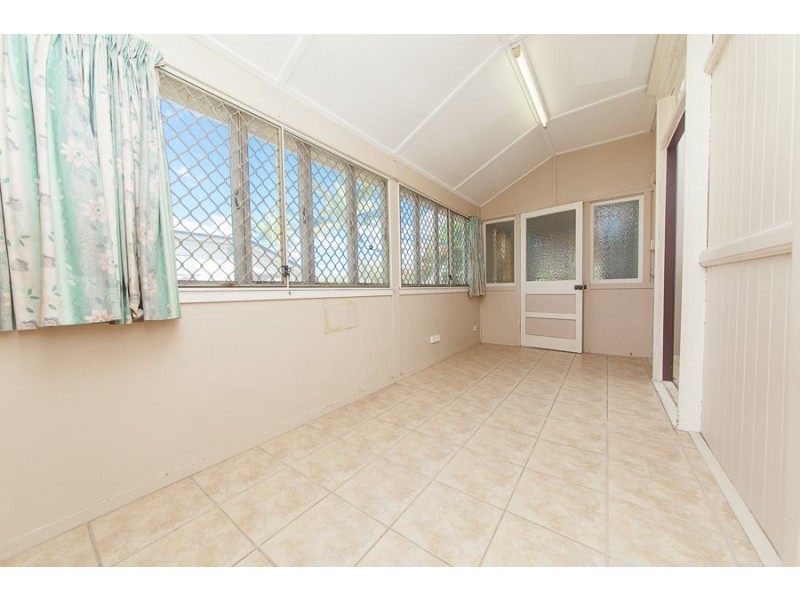 21 Waterworks Road, North Ipswich QLD 4305