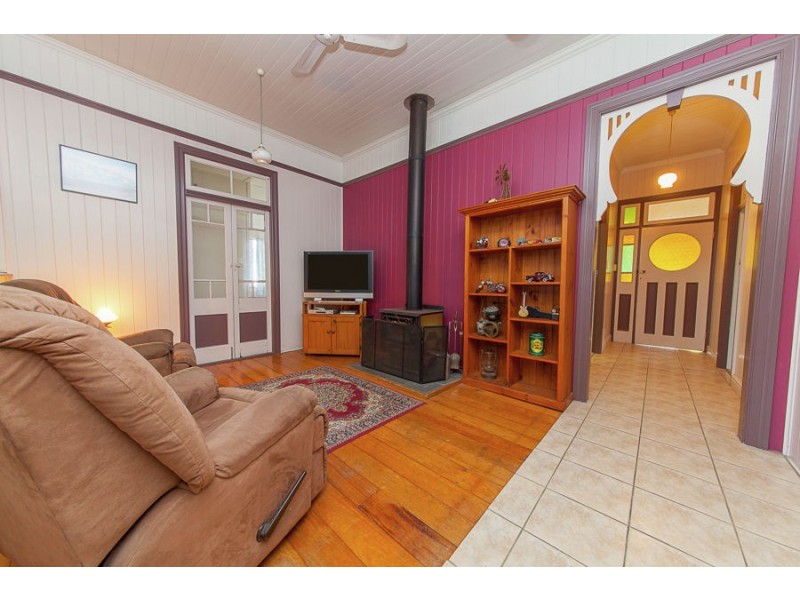 21 Waterworks Road, North Ipswich QLD 4305