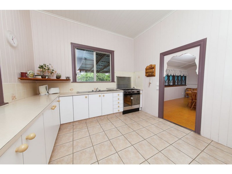 21 Waterworks Road, North Ipswich QLD 4305