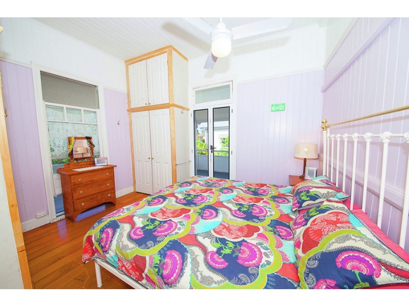 12 Thurso Street, North Booval QLD 4304