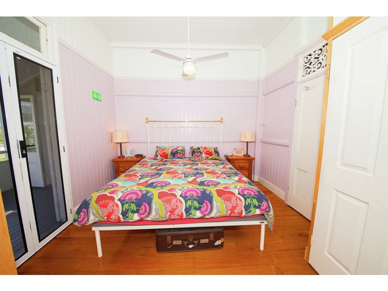 12 Thurso Street, North Booval QLD 4304