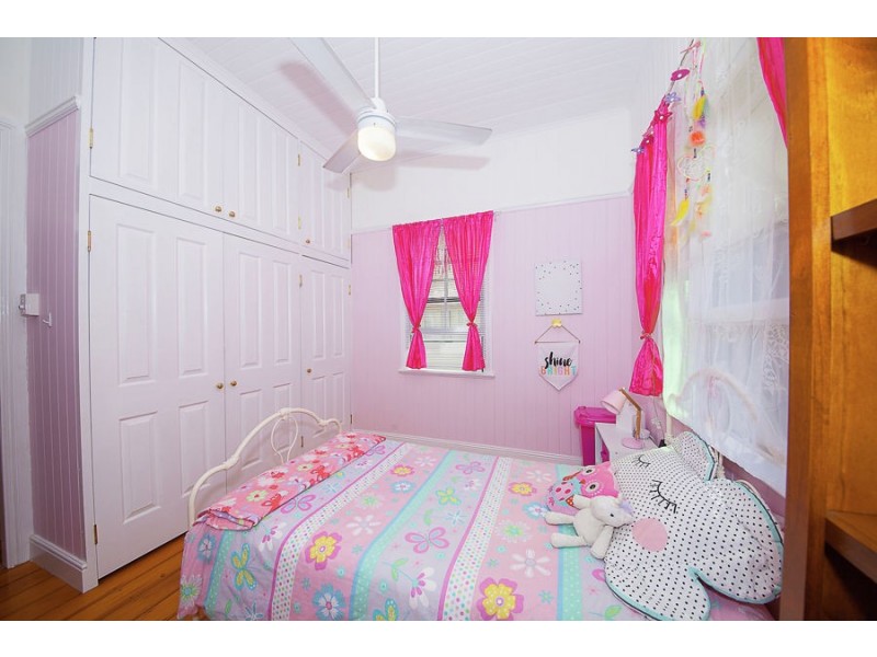 12 Thurso Street, North Booval QLD 4304