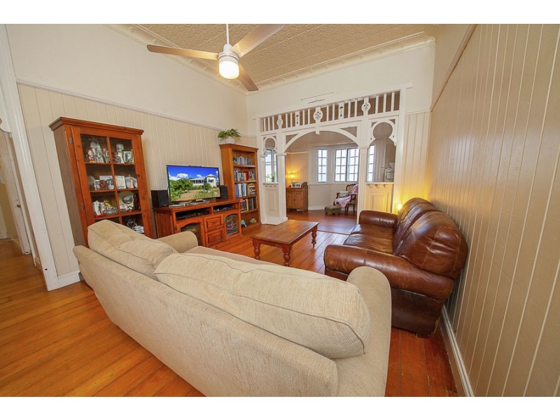 12 Thurso Street, North Booval QLD 4304