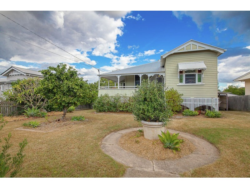 12 Thurso Street, North Booval QLD 4304