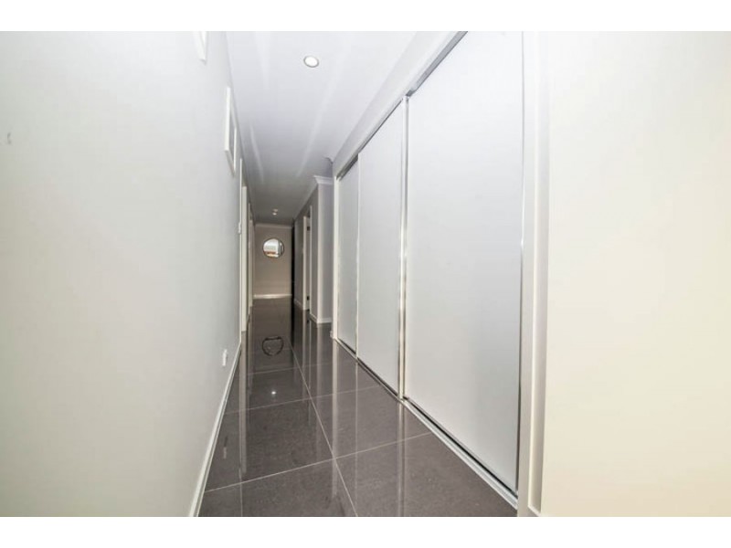 10 Boronia Street, Deebing Heights QLD 4306