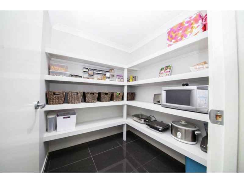 10 Boronia Street, Deebing Heights QLD 4306