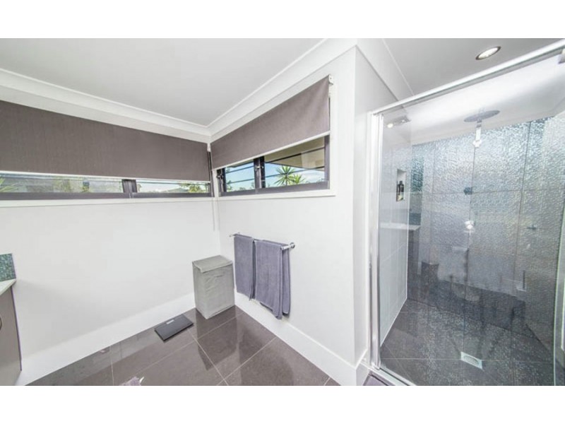 10 Boronia Street, Deebing Heights QLD 4306