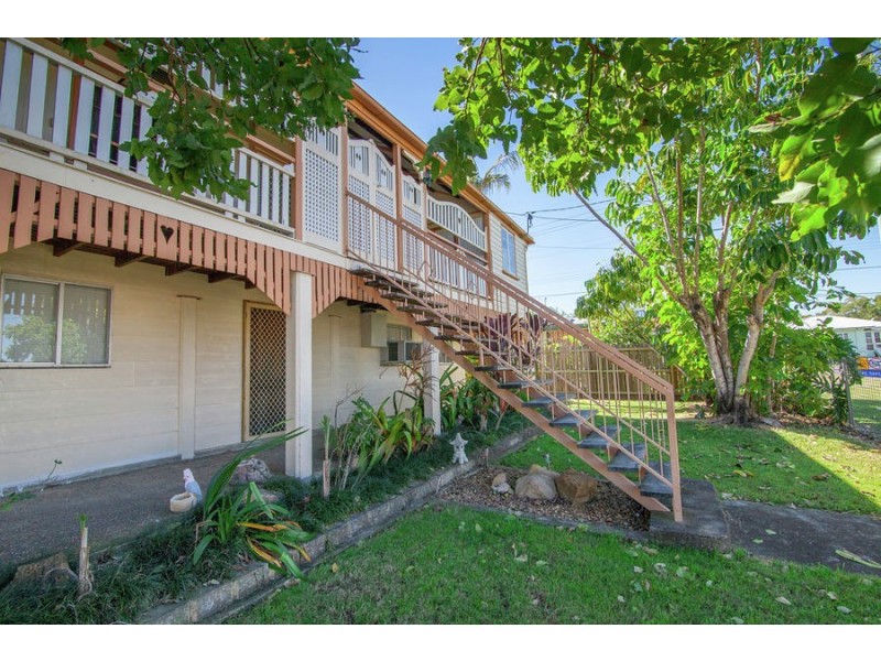 6 Auld Street, Silkstone QLD 4304