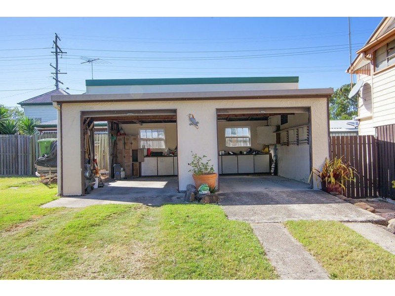 6 Auld Street, Silkstone QLD 4304