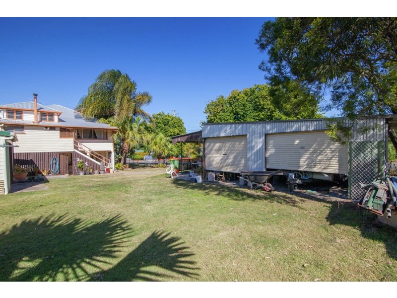 6 Auld Street, Silkstone QLD 4304