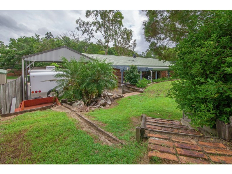 15 Bundoora drive, Karana Downs QLD 4306