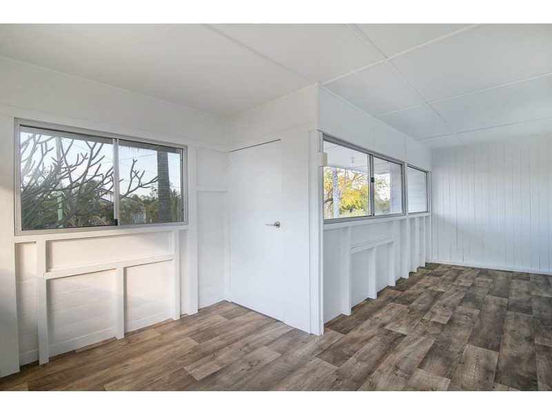 9 Edward Street, One Mile QLD 4305