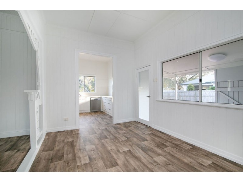9 Edward Street, One Mile QLD 4305