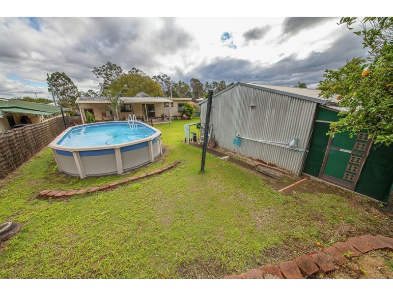 31 Earl Street, Dinmore QLD 4303