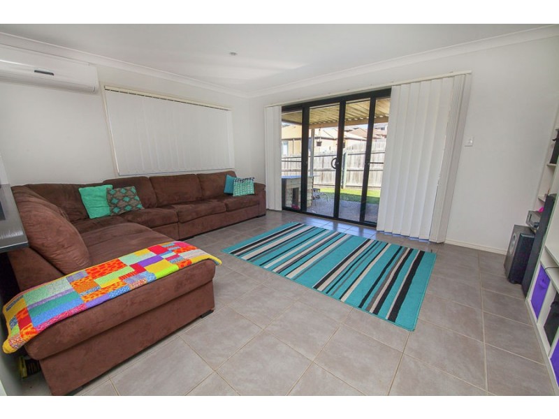 10 Friendship Place, Brassall QLD 4305