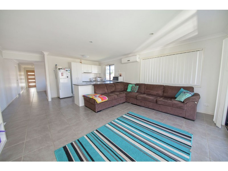 10 Friendship Place, Brassall QLD 4305