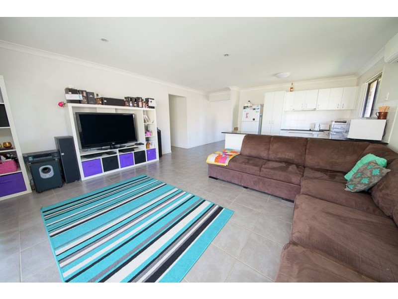 10 Friendship Place, Brassall QLD 4305