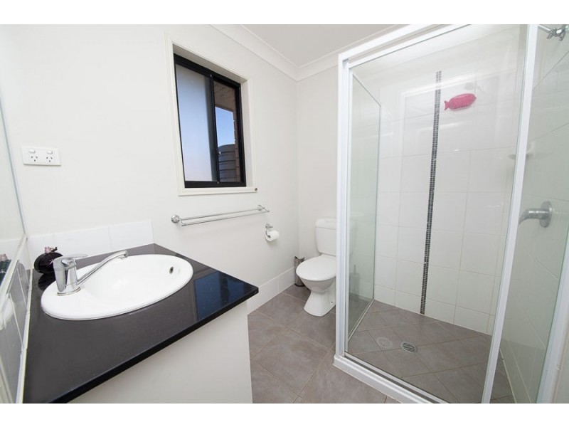 10 Friendship Place, Brassall QLD 4305