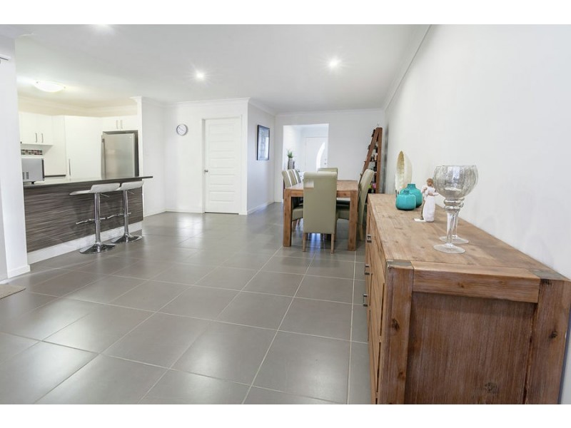 15 Currawong Street, Deebing Heights QLD 4306