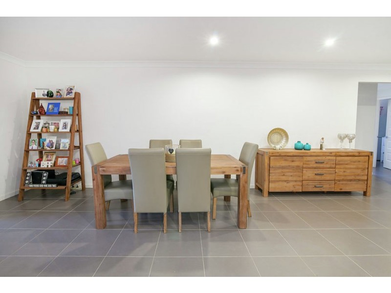 15 Currawong Street, Deebing Heights QLD 4306