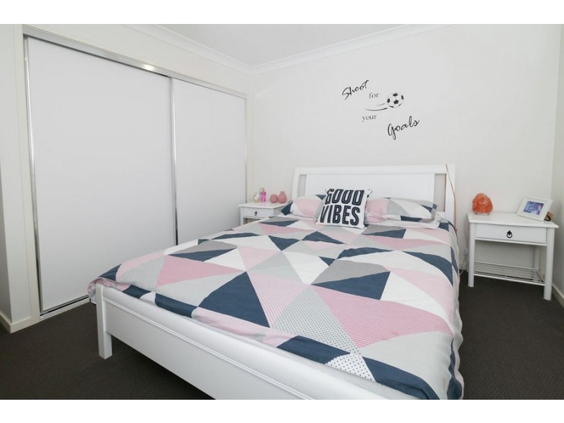 15 Currawong Street, Deebing Heights QLD 4306