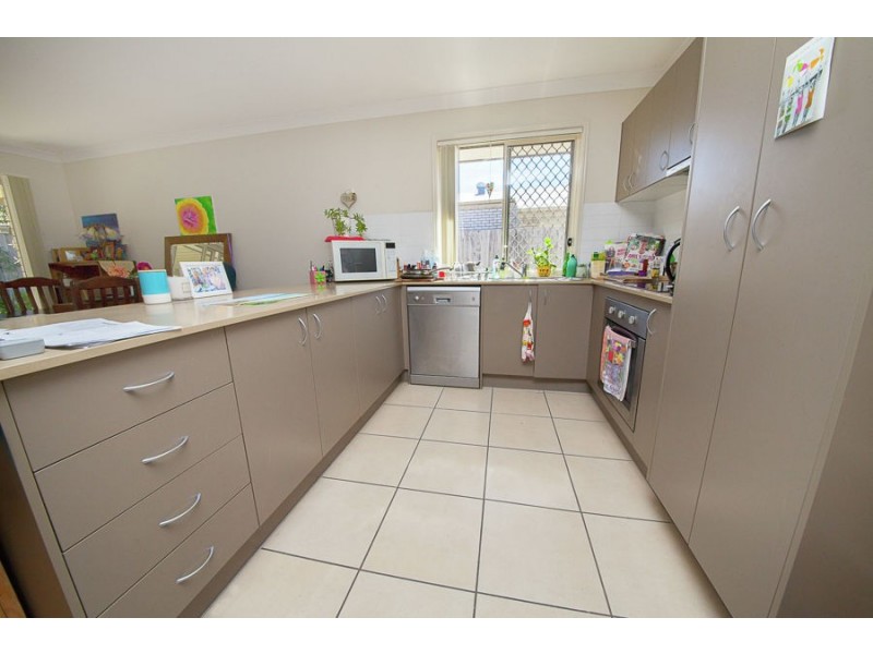 8 Tunstall Place, Brassall QLD 4305