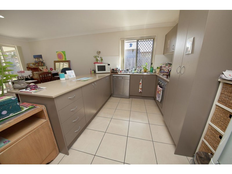 8 Tunstall Place, Brassall QLD 4305