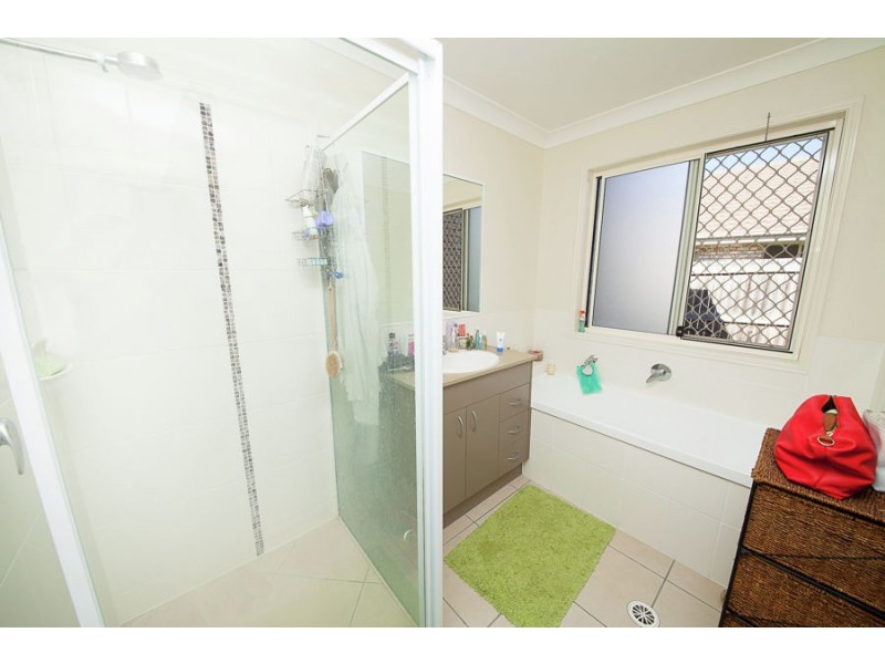 8 Tunstall Place, Brassall QLD 4305