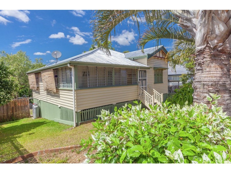 70 Pine Mountain Road, North Ipswich QLD 4305