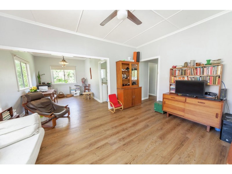 14 Wyndham street, North Ipswich QLD 4305