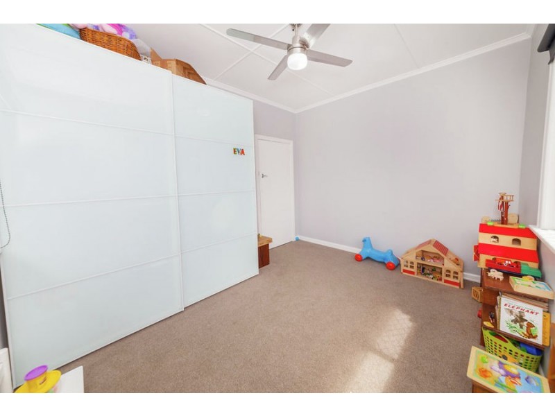 14 Wyndham street, North Ipswich QLD 4305